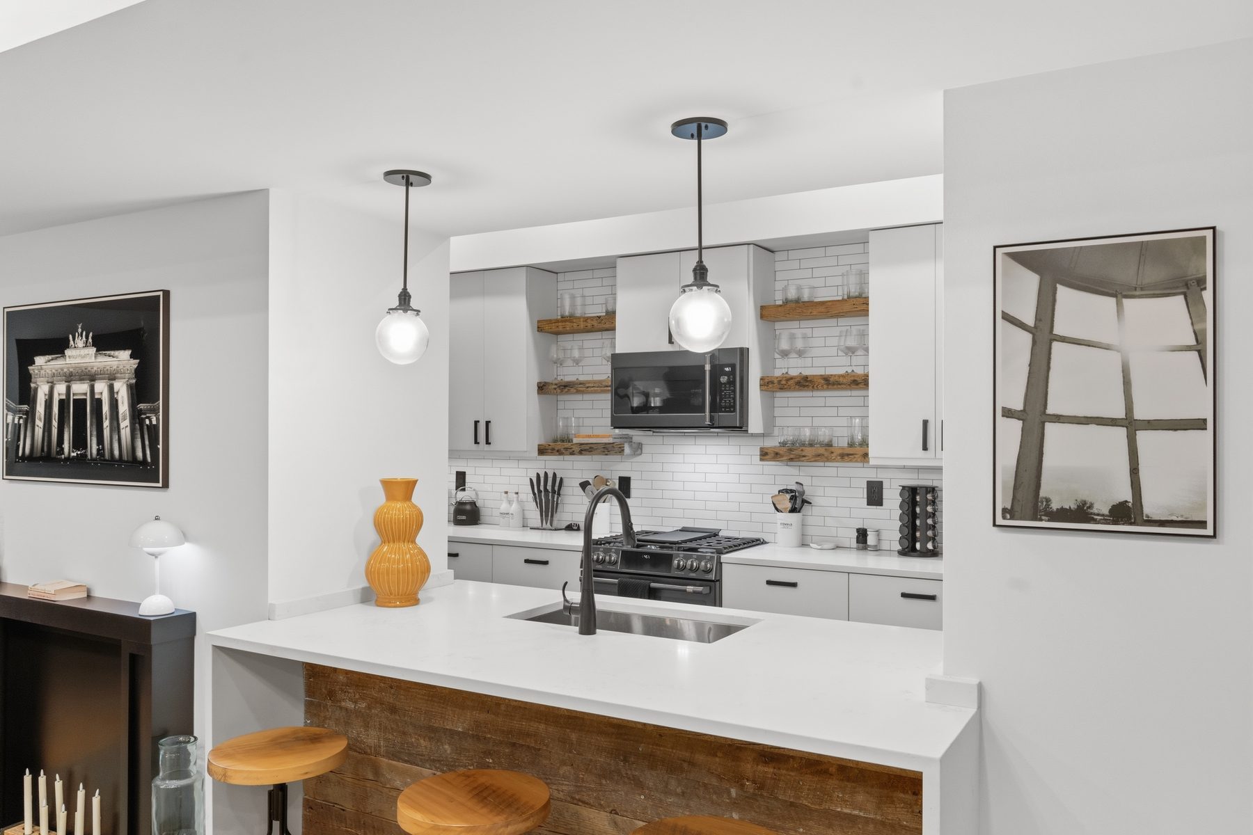 Primary suite